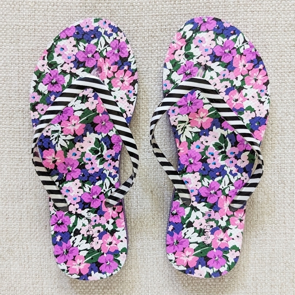 Vera Bradley Shoes - Vera Bradley flip flops sandals striped floral women's size 5/6